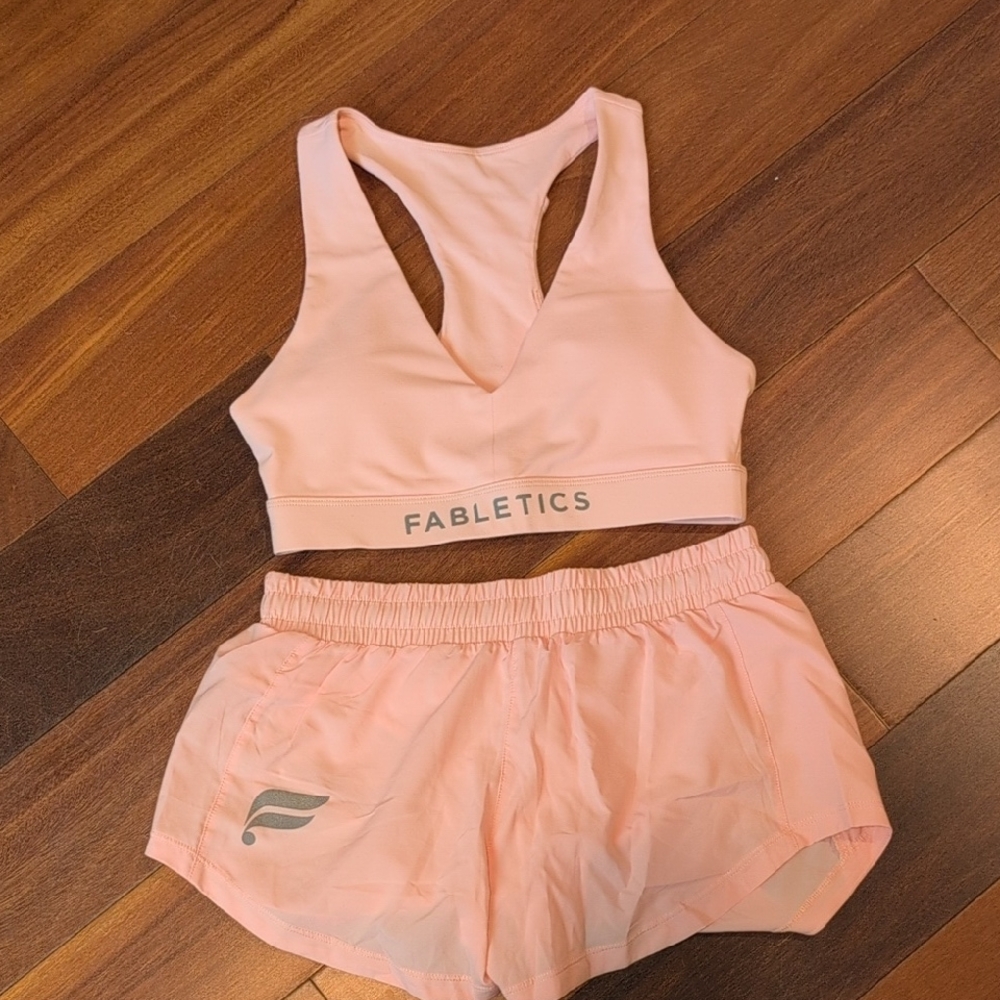 🌴Fabletics Blush Activewear Set